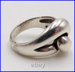 Beautiful JAMES AVERY SIGNED STERLING SILVER INTERLOCKING KNOT RING SIZE 5.5