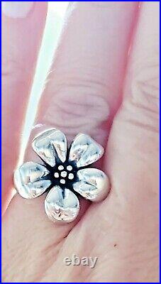 Gorgeous James Avery Flower Ring Retired Size 5 with Orig. Box and Pouch
