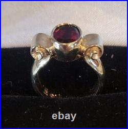 James Avery 14K Gold Scroll Ring with Garnet Size 5 (RK299)