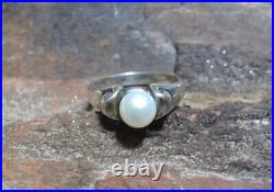 James Avery Retired 925 Sterling Silver Scroll Ring with Cultured Pearl Size 5.0