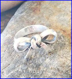 James Avery Retired Bow Ring Size 5 Sterling Silver
