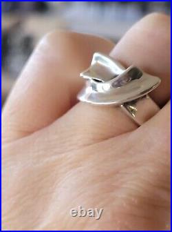 James Avery Retired Size 7 Overlap Ring Sterling Silver Beautiful Piece! Size 7
