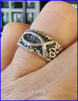 James Avery Retired Textured Fish Ring Size 7 NEAT Piece
