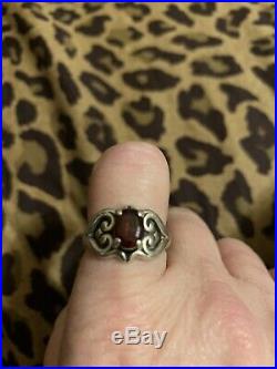 James Avery Scrolled Heart Ring with Garnet Excellent Preowned Condition Size 7.5