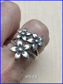 Lovely Retired James Avery Sterling Silver Triple 3 Flower Daisy Ring