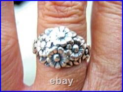 Rare and Retired James Avery Sterling Silver Flower Ring NEAT Piece