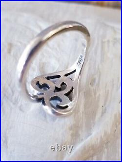 Retired James Avery Scrolled Heart ring Size 9 Neat Piece
