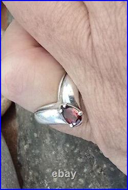 Retired James Avery Size 6 Garnet Ring