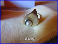 Retired James Avery leaf Pearl Ring In JA Box with Pouch size 6. 15/16