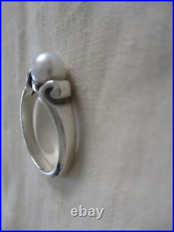 Signed JAMES AVERY Cultured PEARL Scroll BAND RING Size 6.25 Sterling Silver