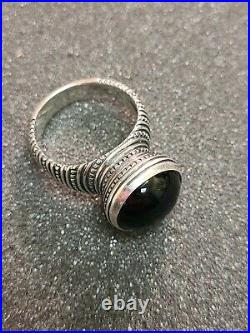 Signed James Avery. 925 Sterling Silver & Black Onyx Ring Size 7