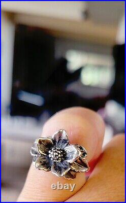 Wonderful, Rare James Avery Christmas Flower Retired Ring Sterling Silver Sz 4.5